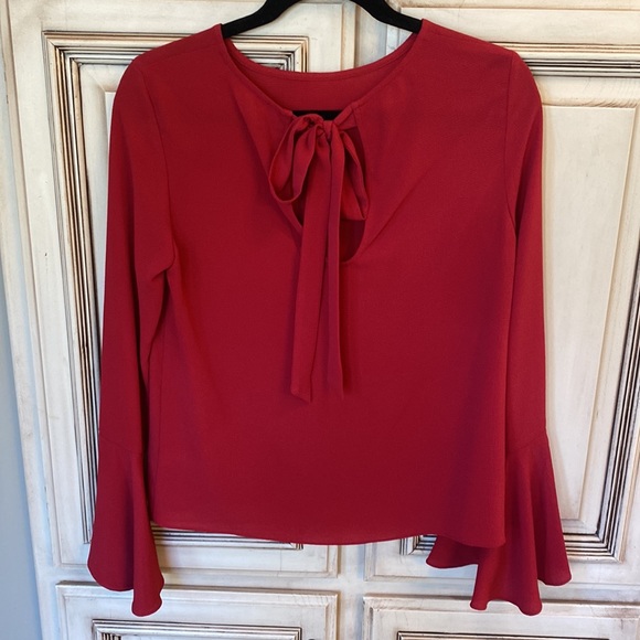 WAYF red top- like new! - Picture 3 of 7